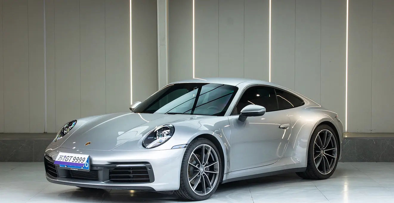 Porsche 911 VIII (992)