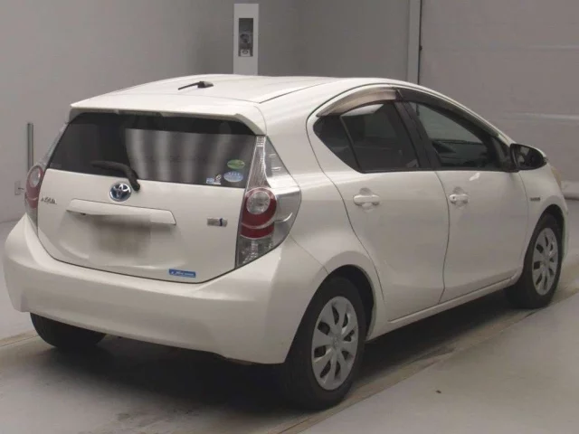 Toyota Aqua Лот № 87017 2013