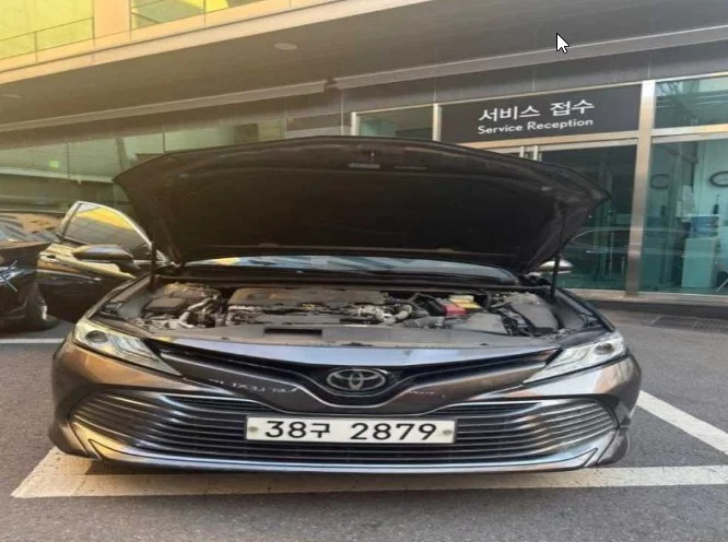 Toyota Camry VIII (XV70)