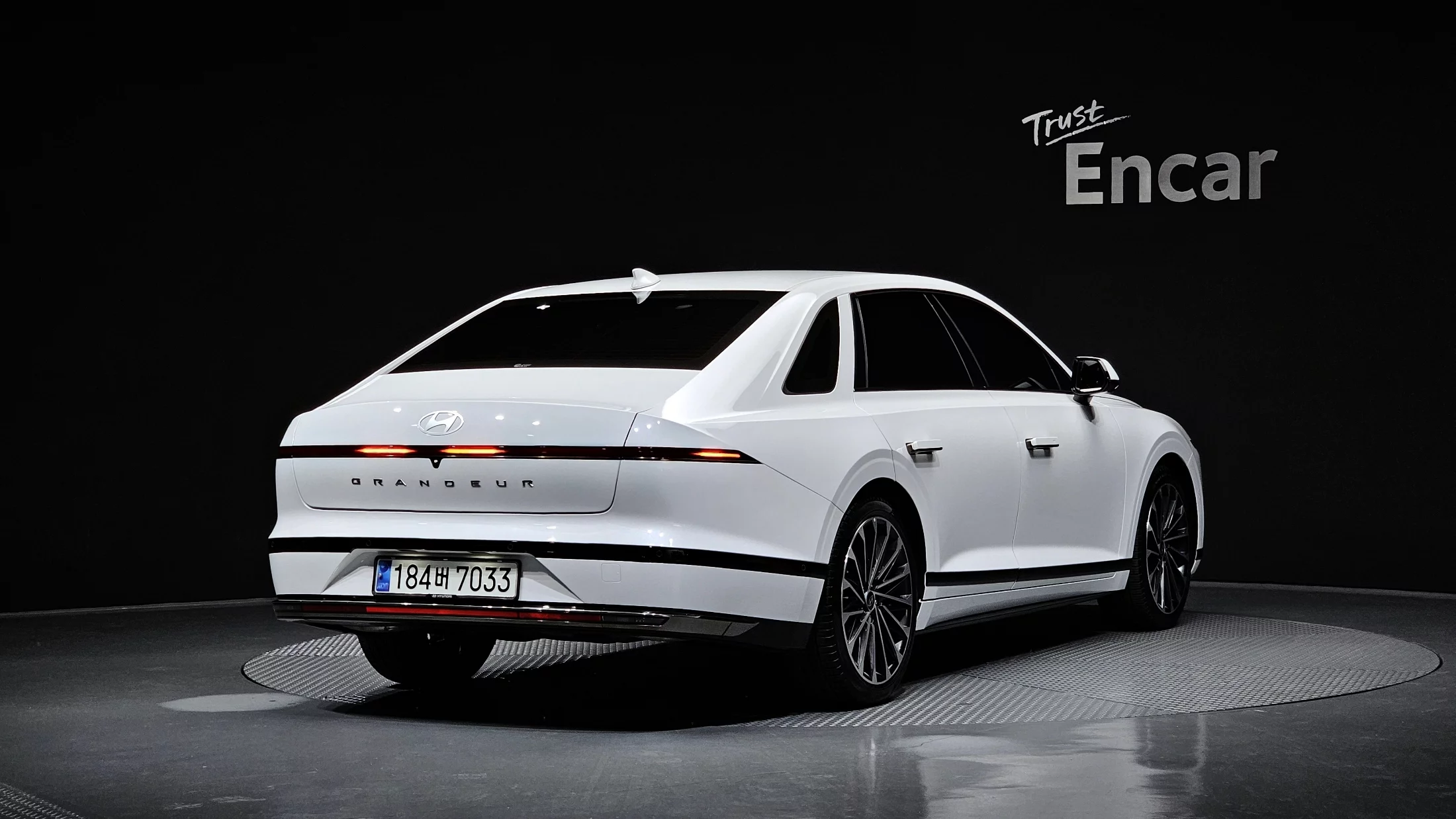 Hyundai Grandeur 2,5 Gasoline 2Wd Calligraphy 2023