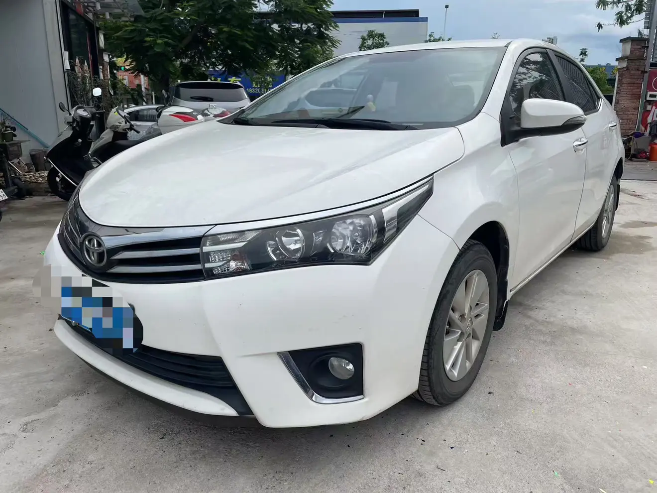 Toyota Corolla XI (E160, E170, E180)