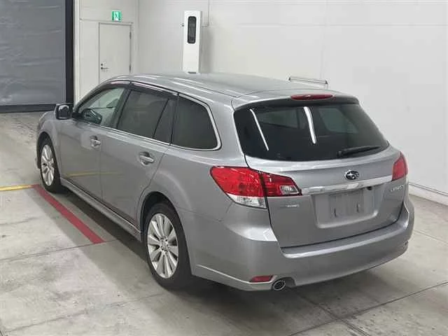 Subaru Legacy V