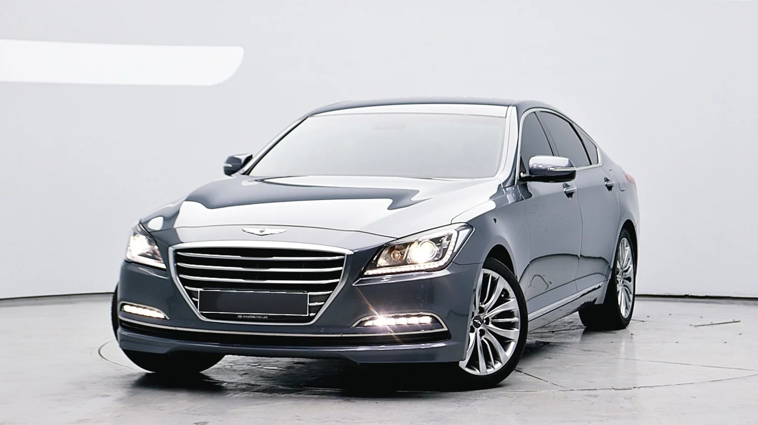 Hyundai Genesis 2015