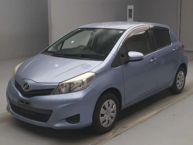 Toyota Vitz III (XP130)