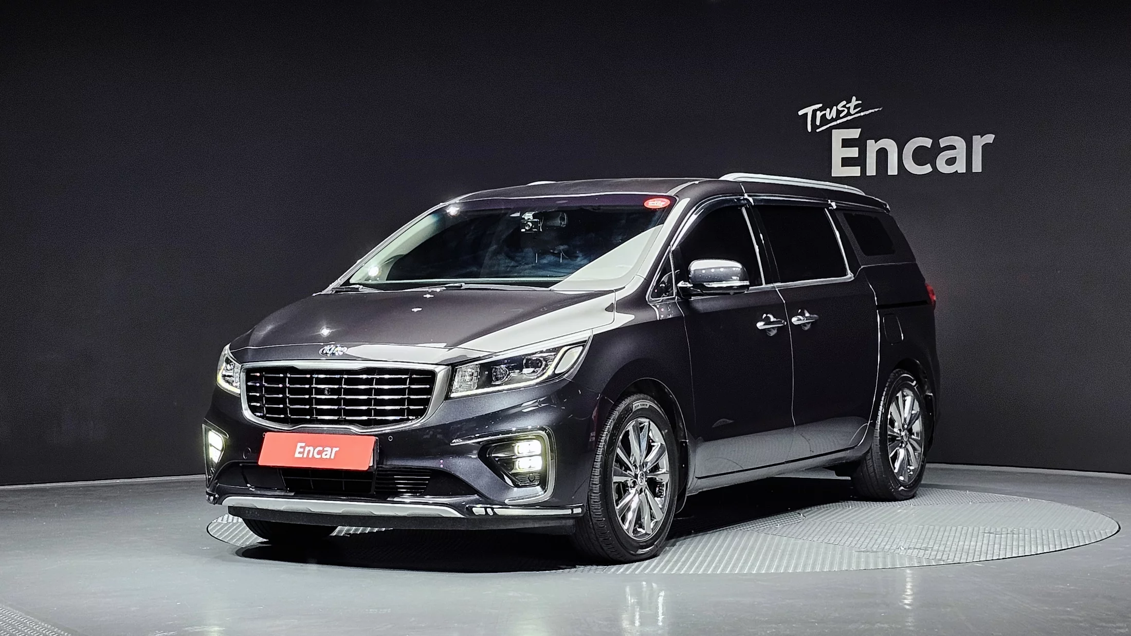 Kia Carnival 7-Seater Limousine Vip 2020