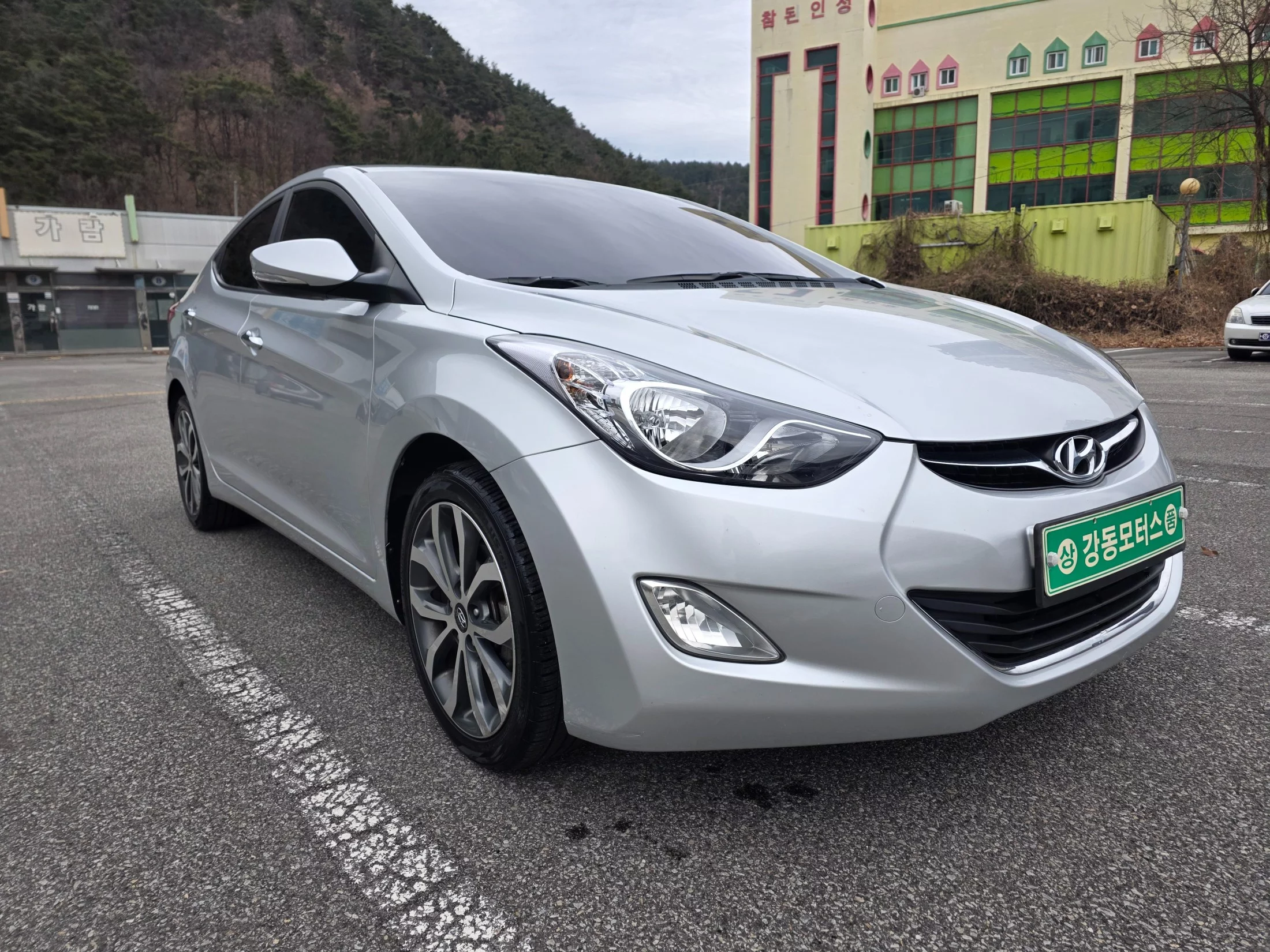 Hyundai Avante 2013