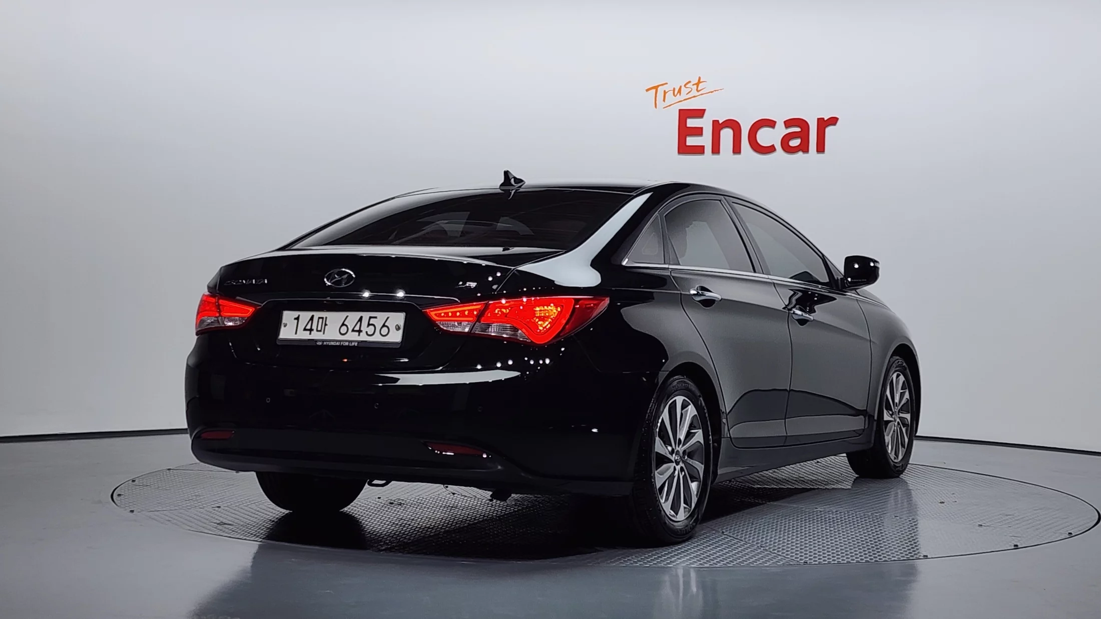 Hyundai Sonata VI (YF)