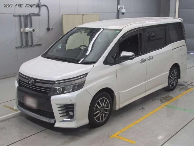 Toyota Voxy III (R80)