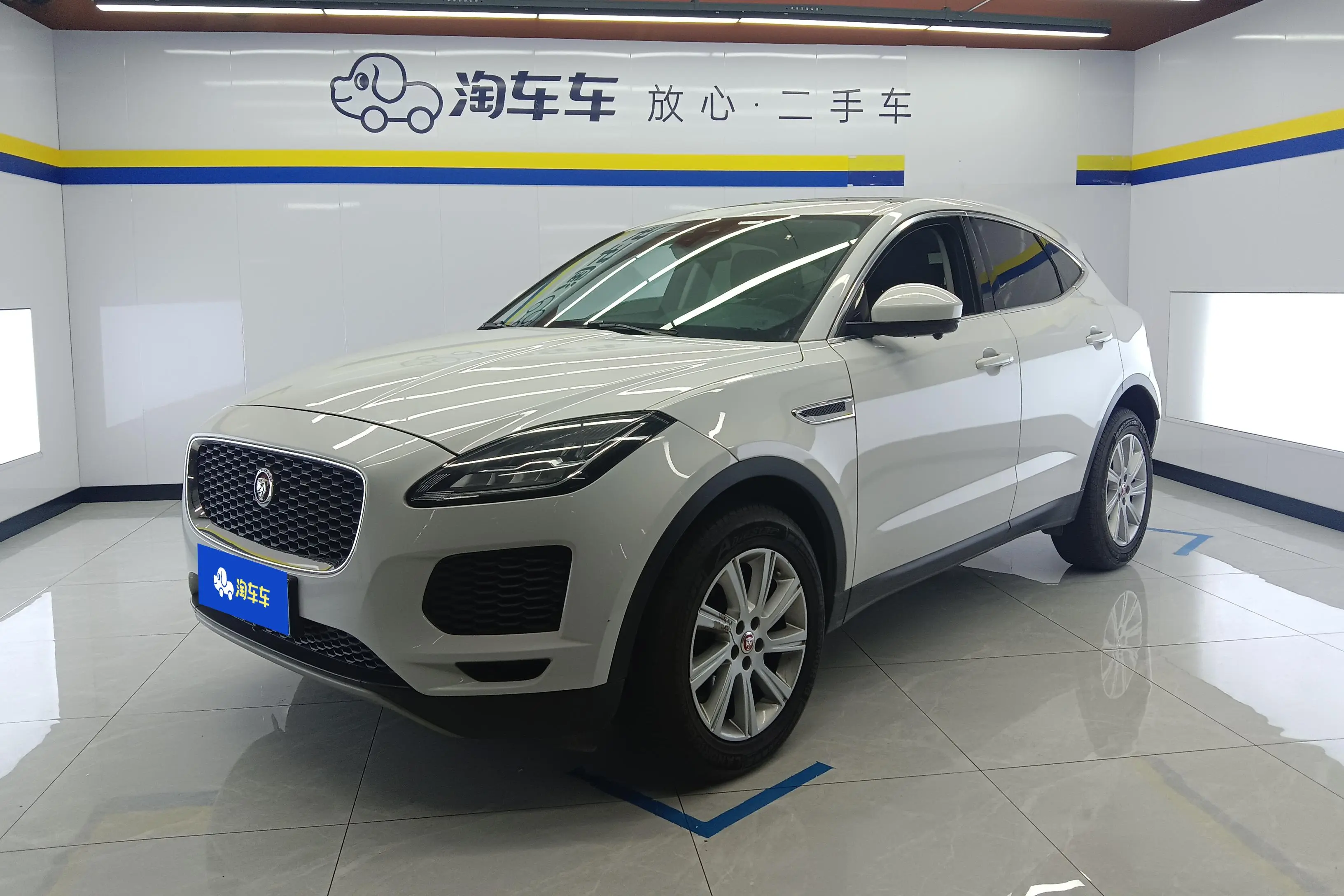Jaguar E-Pace I