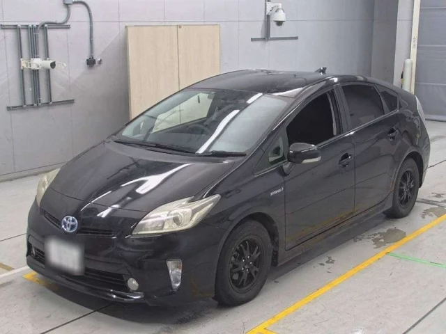 Toyota Prius III Рестайлинг (XW30)