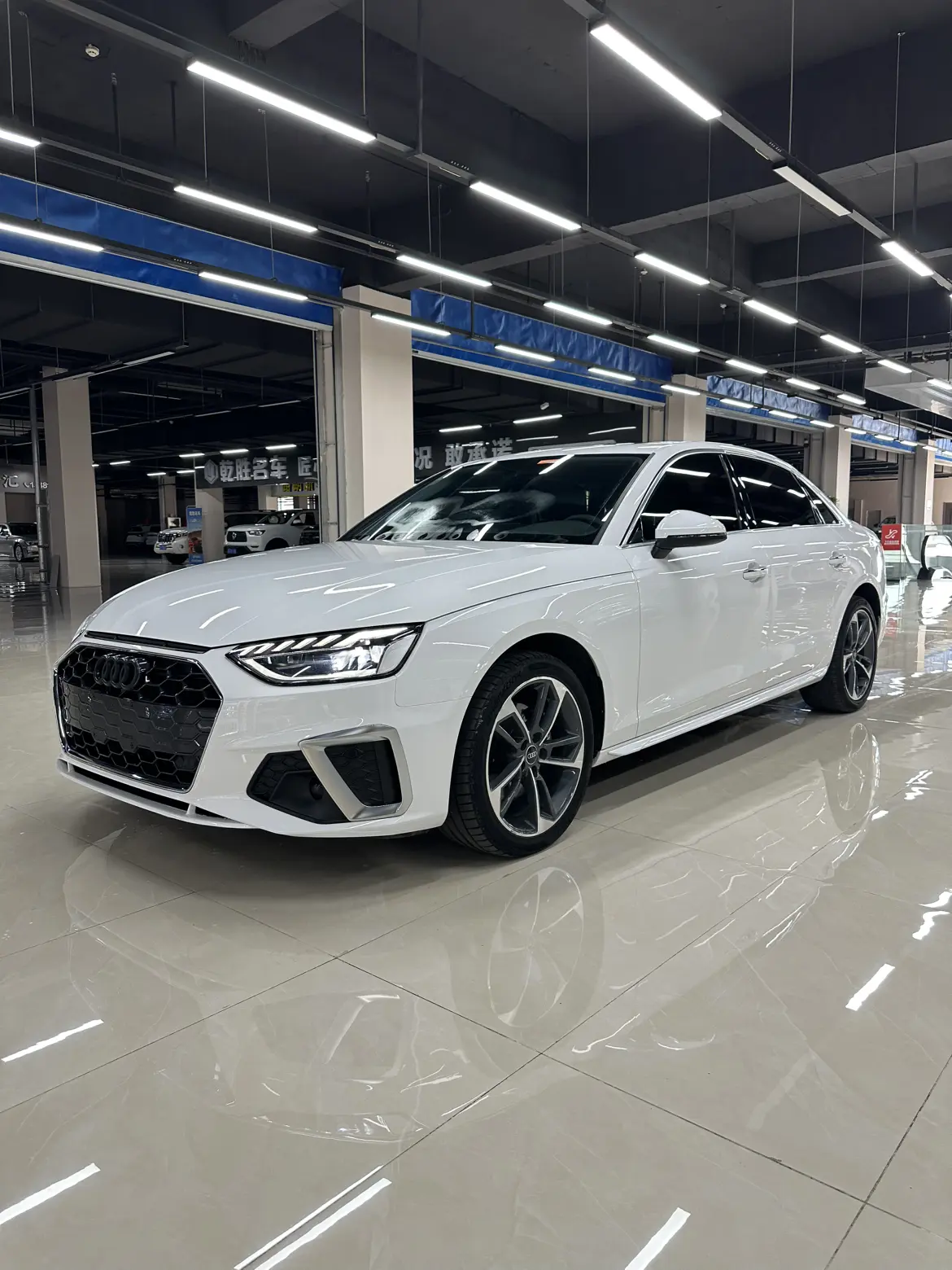 Audi A4 V (B9) Рестайлинг