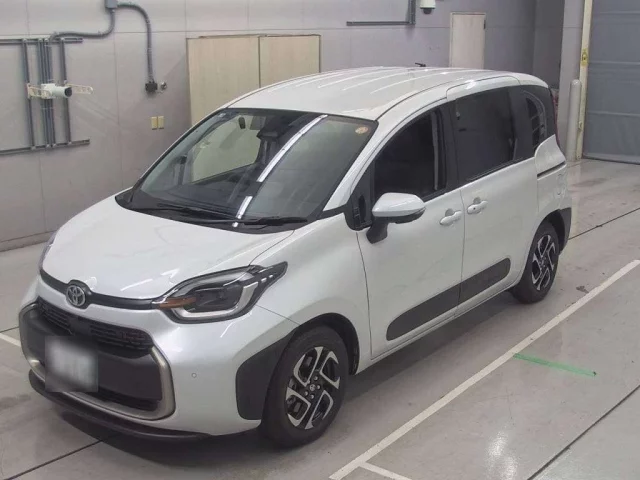 Toyota Sienta Лот № 33464 2025