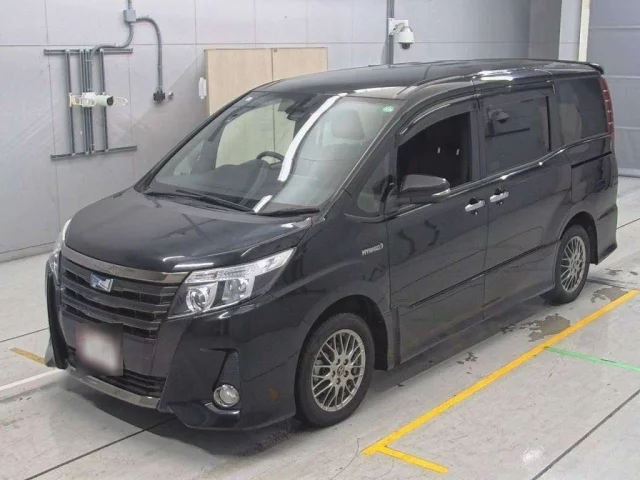 Toyota Noah III (R80)