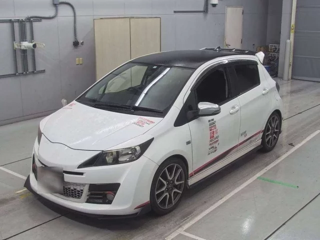 Toyota Vitz Лот № 30386 2012