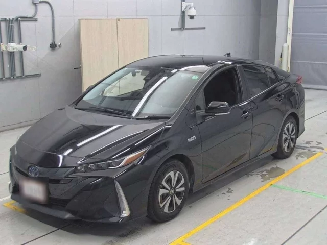 Toyota Prius IV (XW50)