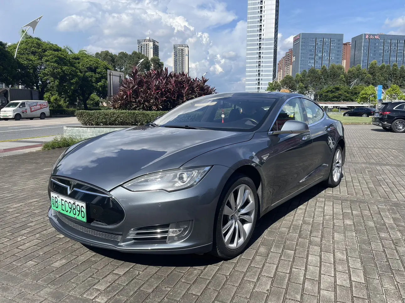 Tesla Model S I