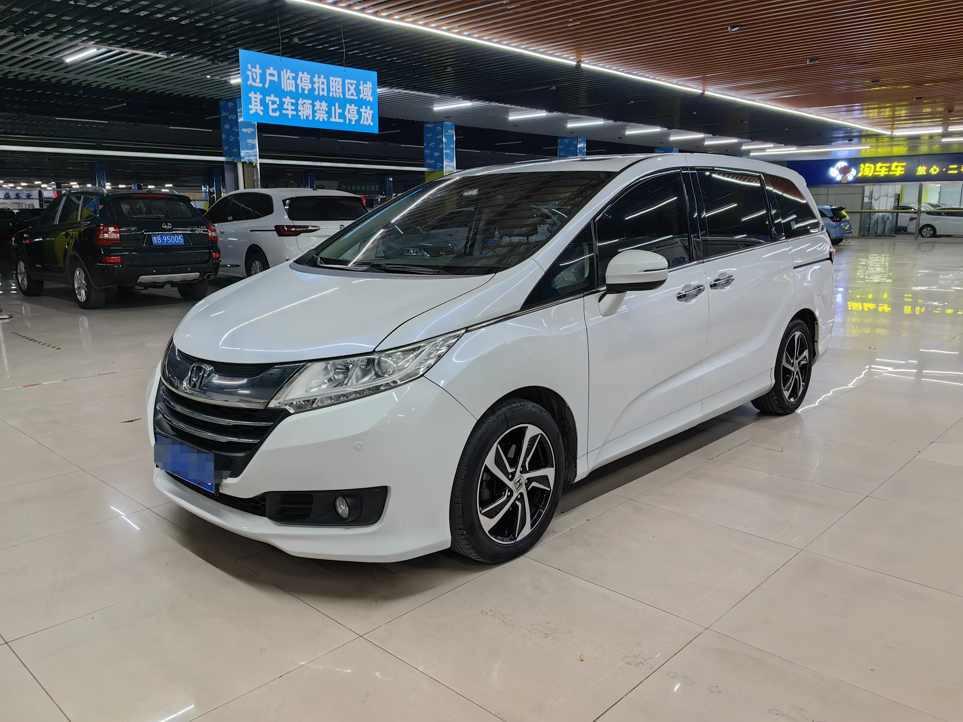 Honda e