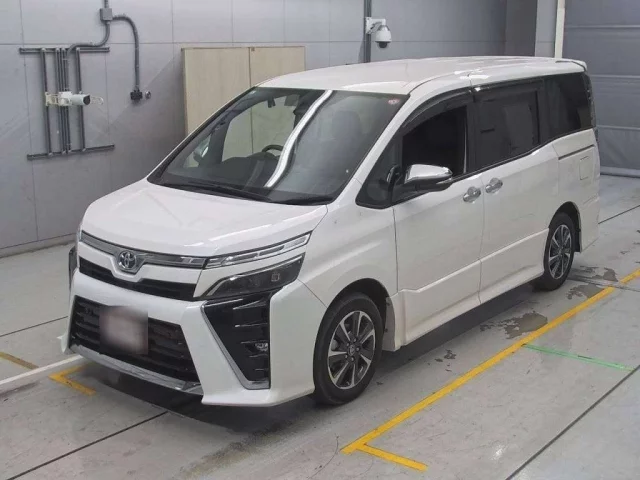 Toyota Voxy III (R80) Рестайлинг