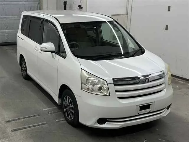 Toyota Noah II (R70)