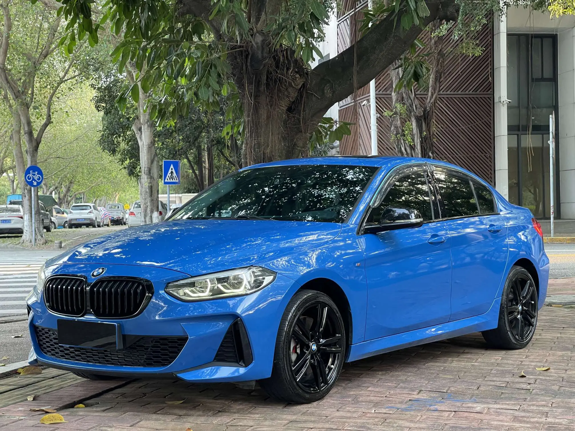 BMW 1 серии III (F40)