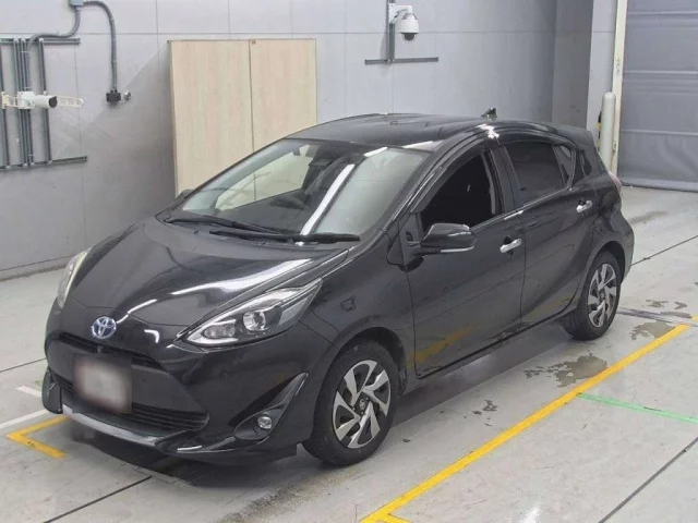 Toyota Aqua Лот № 30272 2021