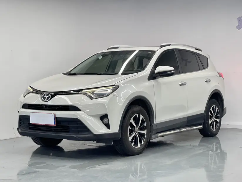 Toyota RAV4 IV (XA40) Рестайлинг