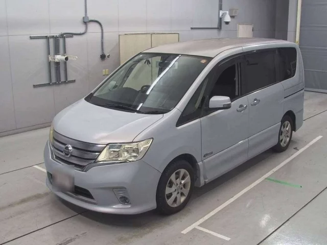 Nissan Serena IV (C26)