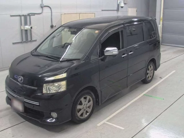 Toyota Voxy II (R70)