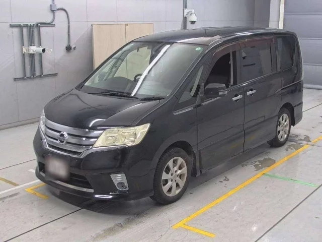 Nissan Serena IV (C26)