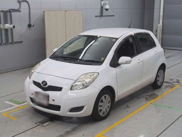 Toyota Vitz II (XP90)