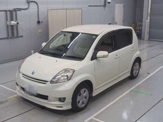 Toyota Passo I (C10)