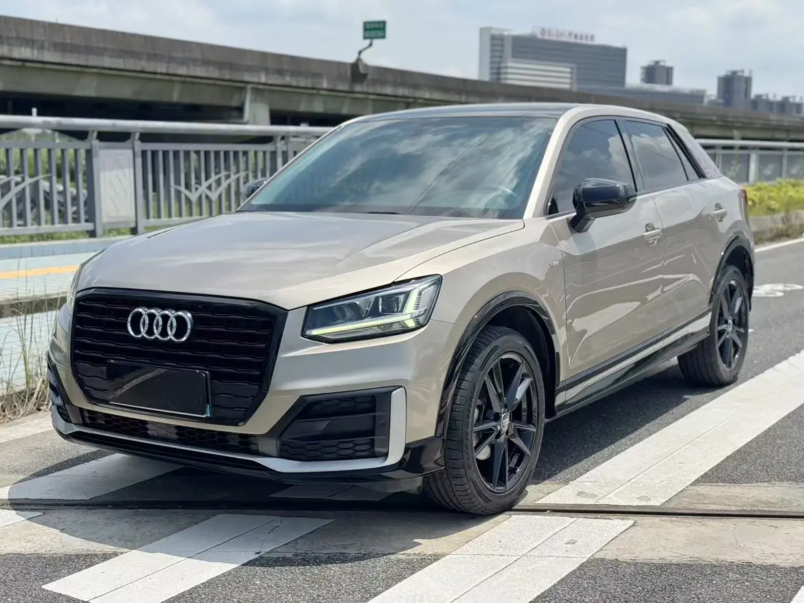 Audi Q2 I