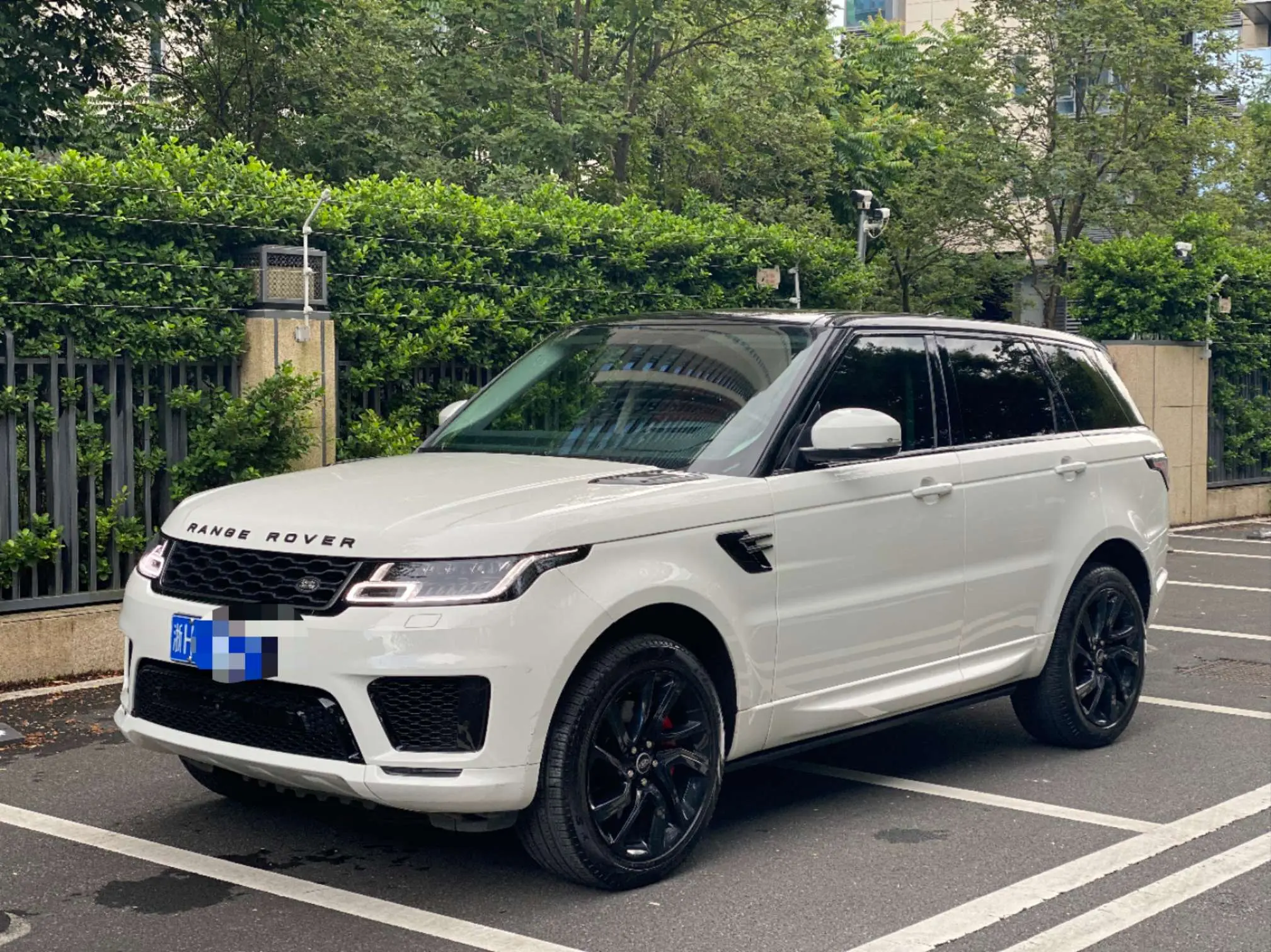 Land Rover Range Rover IV Рестайлинг