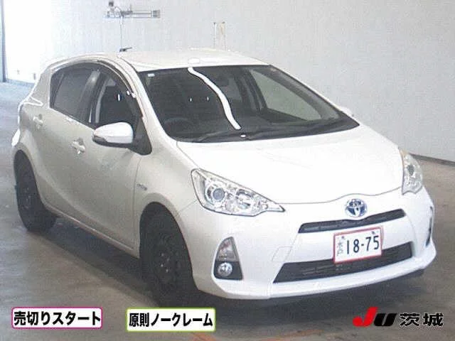 Toyota Aqua I