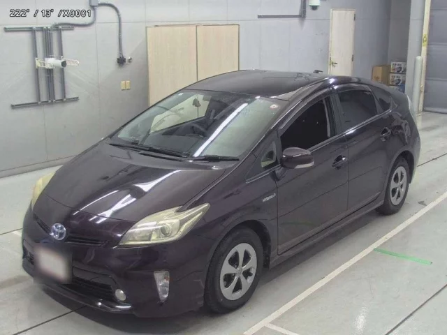 Toyota Prius III Рестайлинг (XW30)