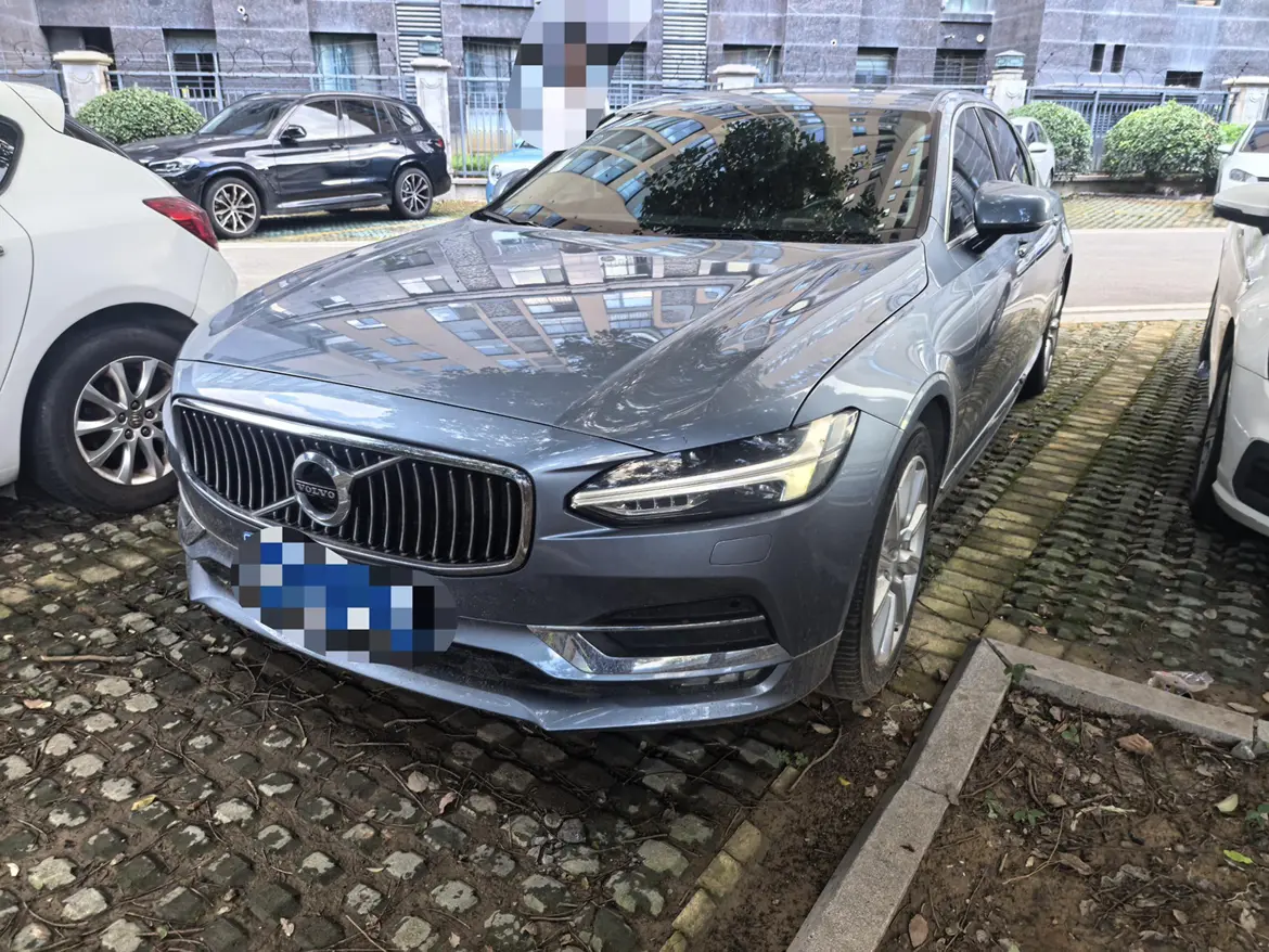 Volvo S90 II