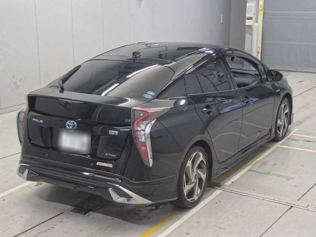 Toyota Prius IV (XW50)