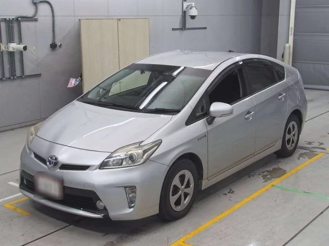 Toyota Prius IV (XW50)