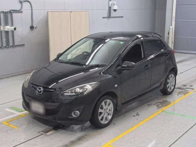 Mazda 2 II Рестайлинг (DE2)