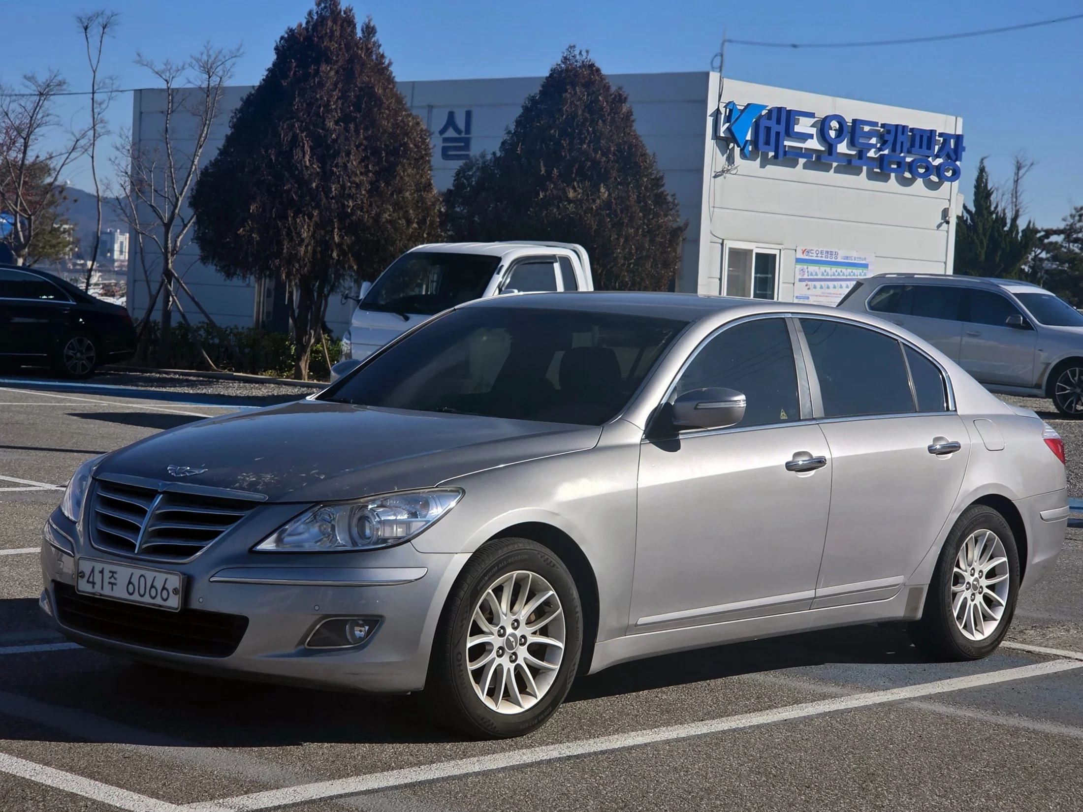 Hyundai Genesis I
