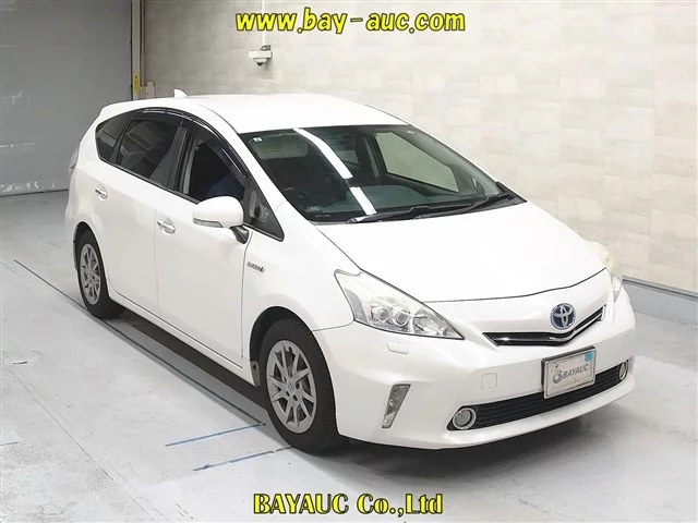 Toyota Prius III Рестайлинг (XW30)