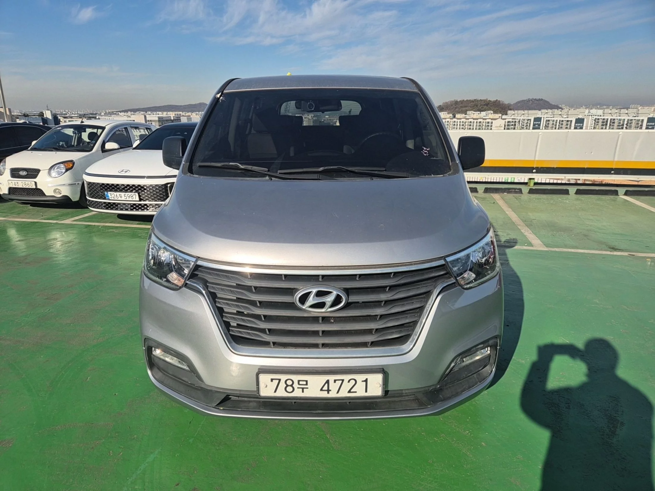 Hyundai Starex