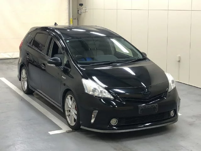 Toyota Prius III Рестайлинг (XW30)