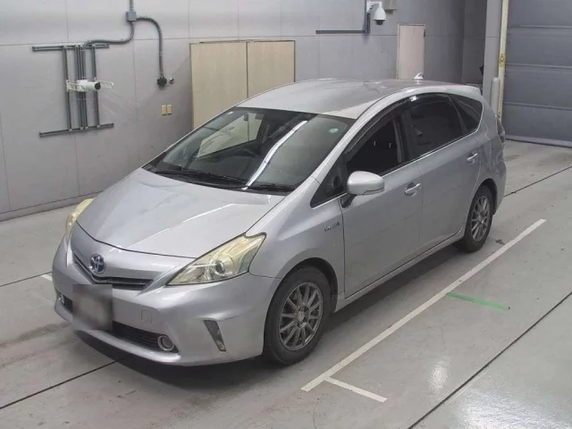 Toyota Prius III Рестайлинг (XW30)