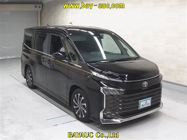 Toyota Voxy Лот № 60123 2024