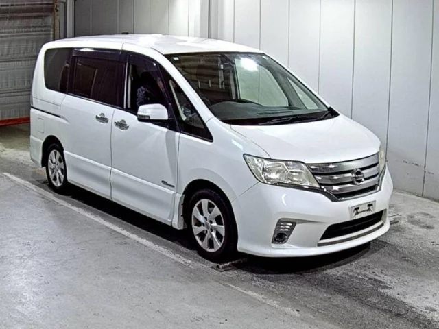 Nissan Serena IV (C26)