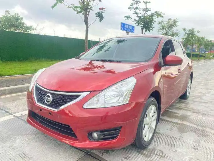 Nissan Tiida I Рестайлинг