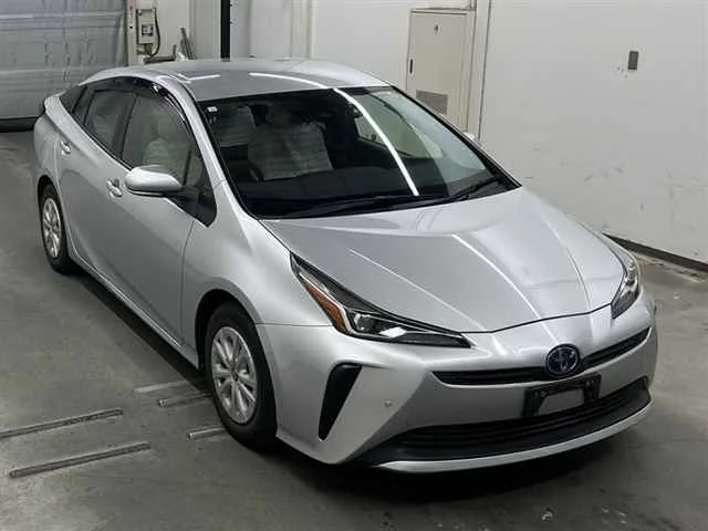 Toyota Prius IV (XW50)