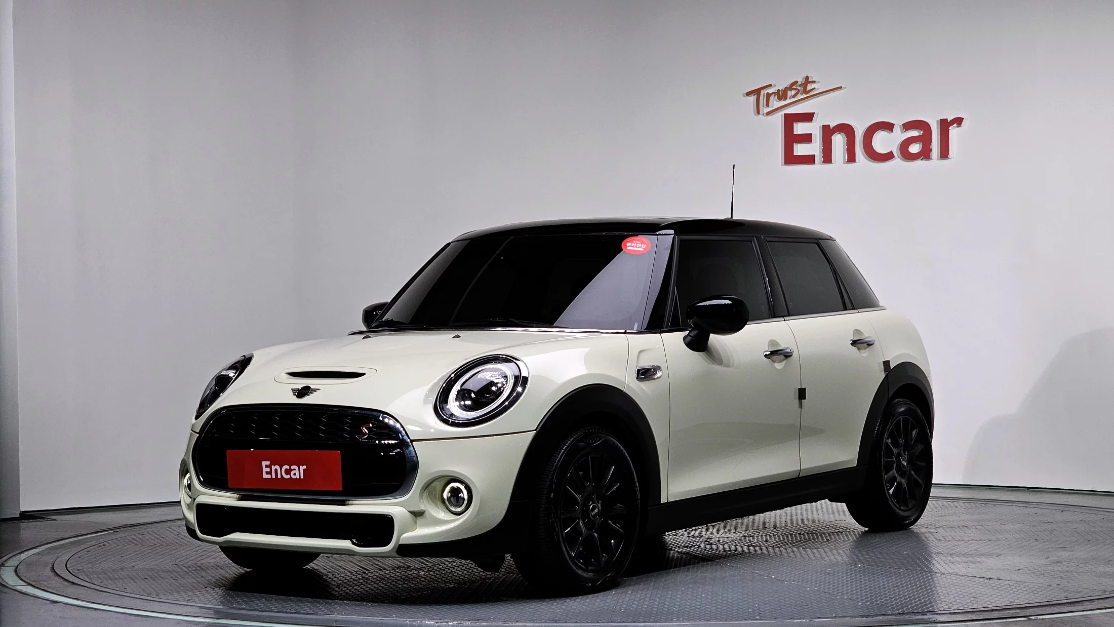 Mini Hatch 2021