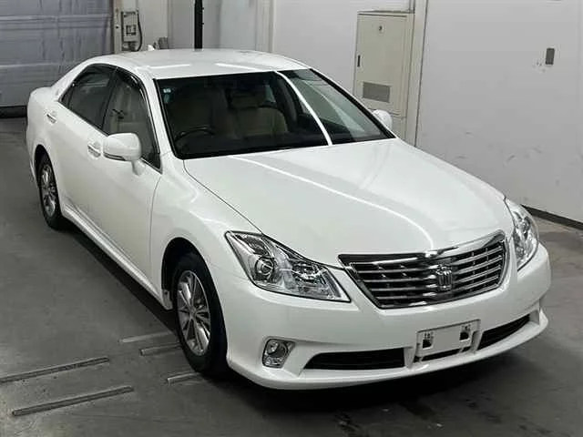 Toyota Crown XIV (S210)